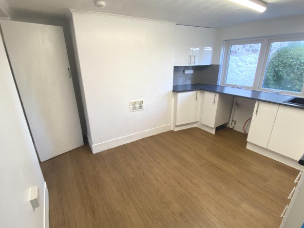 32FS-3-Kitchen-Diner